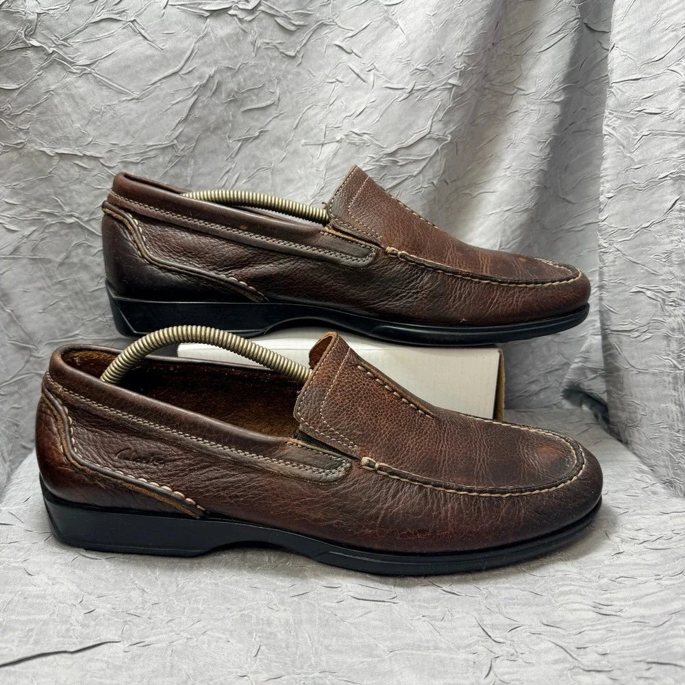 Clarks Mens Brown Pebbled Leather Slip On Moc Toe Loafers Size 10.5 TC 09 10